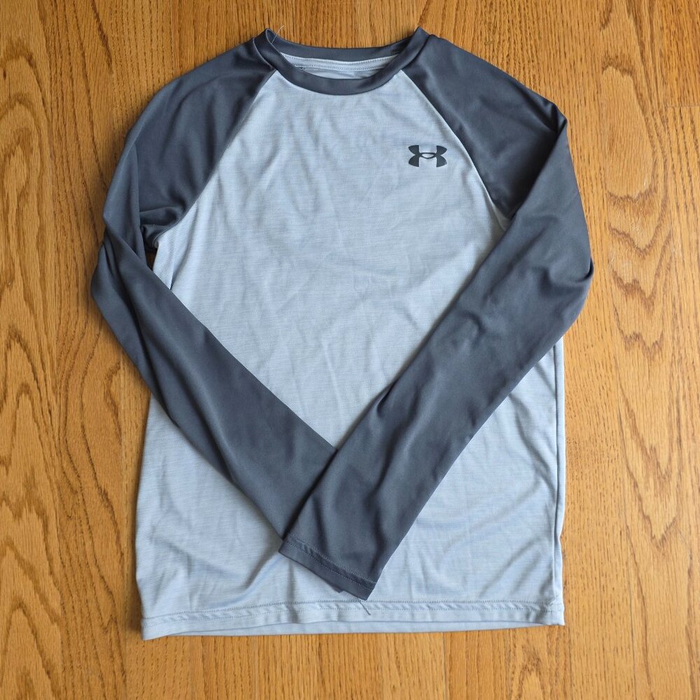 UNDER ARMOUR Boys Long Sleeve Shirt | Medium | Loose Fit Heatgear Gray Two Tone